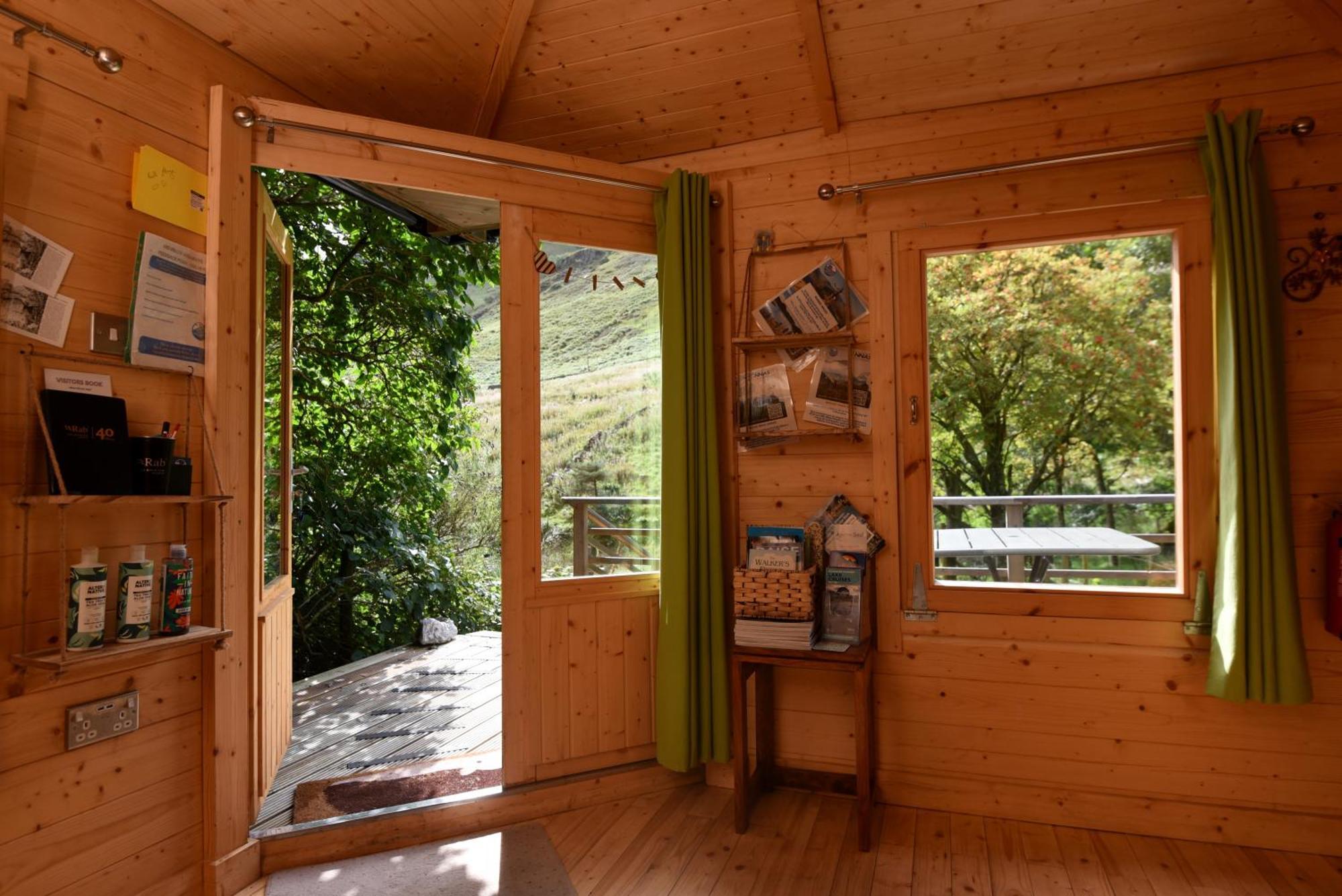 Helvellyn - The Hut - Twin Or Double Hotel Glenridding Exterior foto