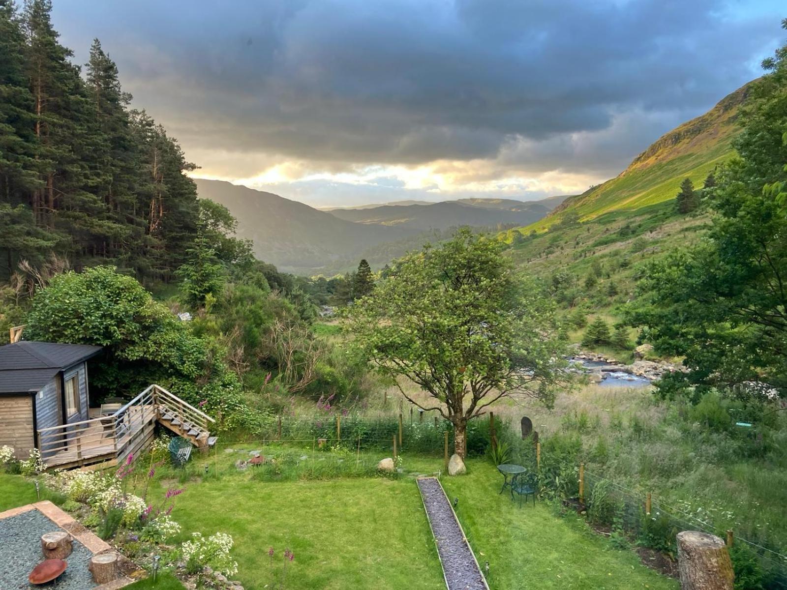 Helvellyn - The Hut - Twin Or Double Hotel Glenridding Exterior foto